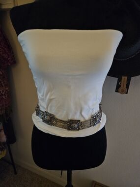 Vintage-Inspired Silver Statement Waist Belt - White Styling
